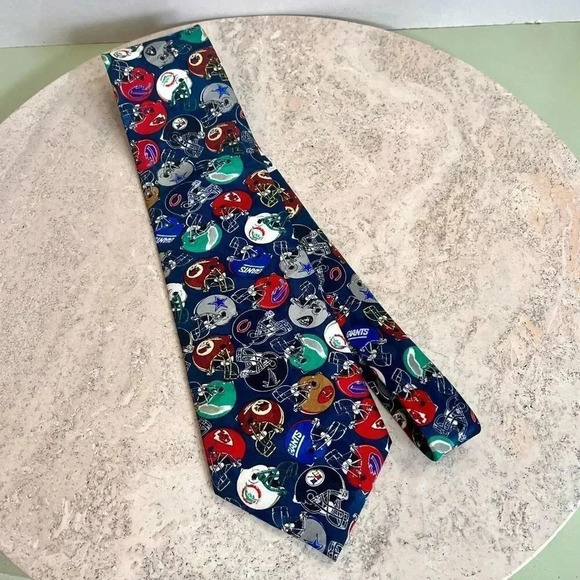 Team NFL Men's Multi-Color Football Helmet NFC AFC Teams Logo Neck Tie One Size - Picture 1 of 9